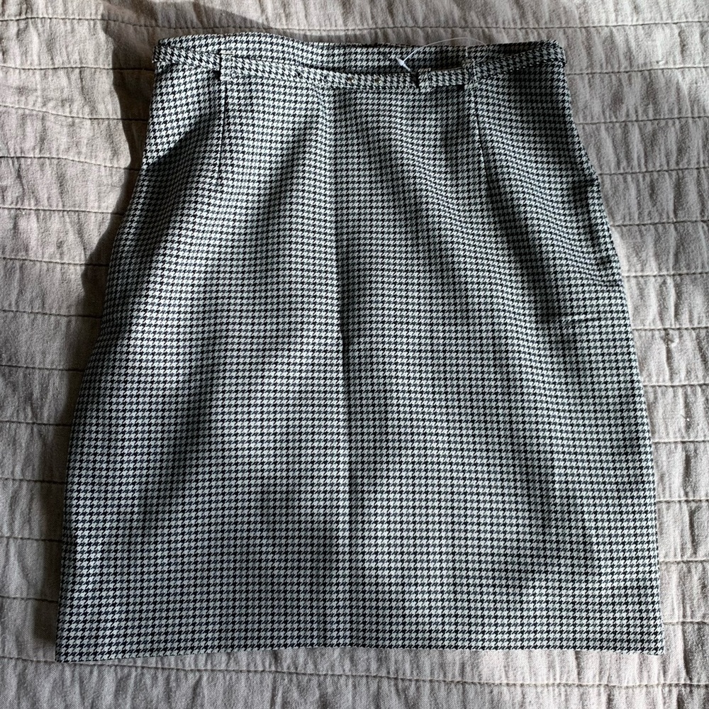 H&M Houndstooth Belted Above the Knee Skirt